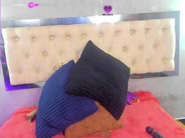 Evaa-white live cam on BongaCams