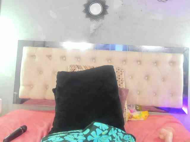 Evaa-white
