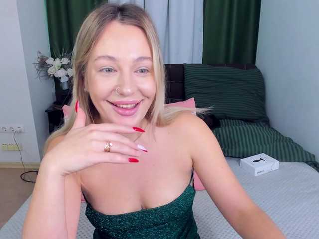 LaurenMorry's BongaCams show and profile