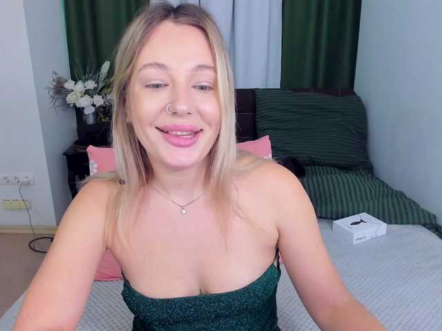 LaurenMorry's BongaCams show and profile