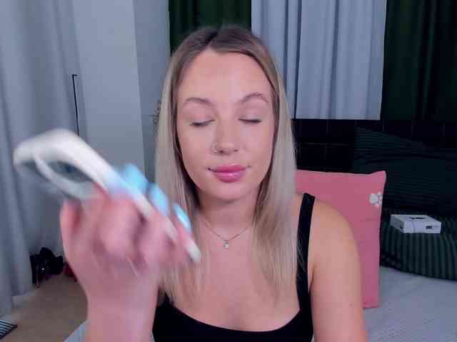 LaurenMorry webcam