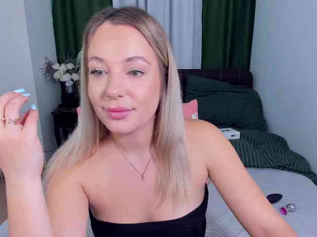 LaurenMorry webcam