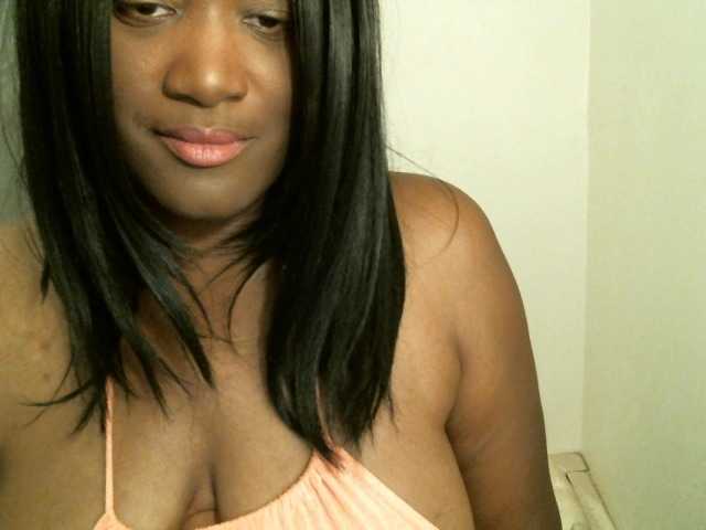 Preview of bigtitscassie