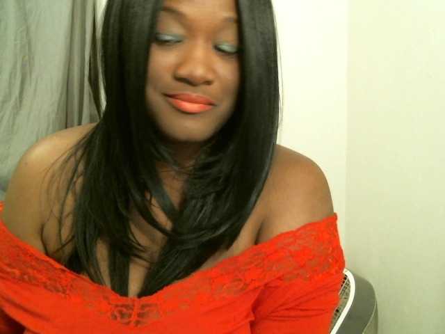 Bigtitscassie