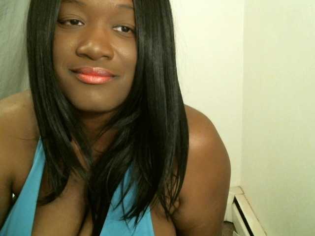 Bigtitscassie