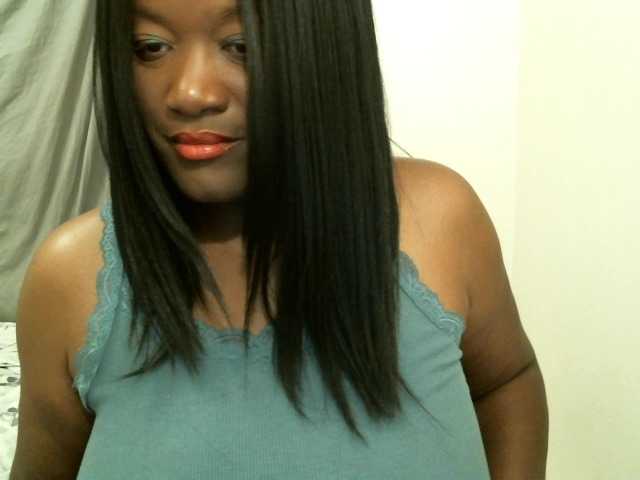 Bigtitscassie