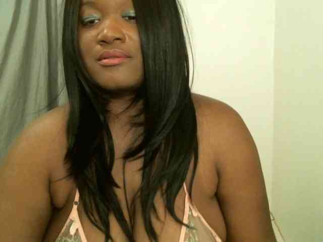 Bigtitscassie webcam