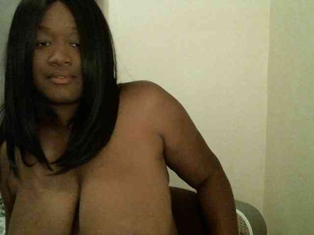 Bigtitscassie webcam