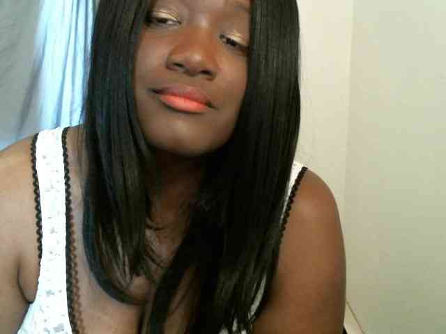Bigtitscassie webcam