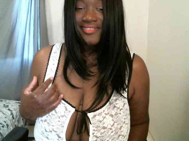 Bigtitscassie webcam