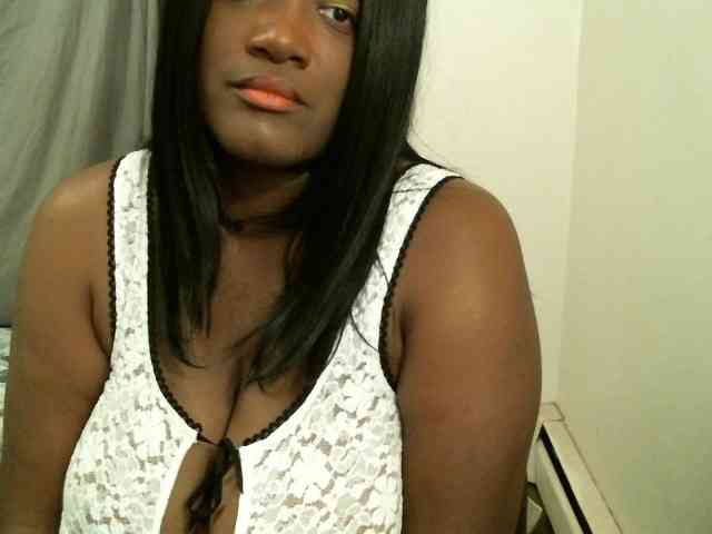Bigtitscassie