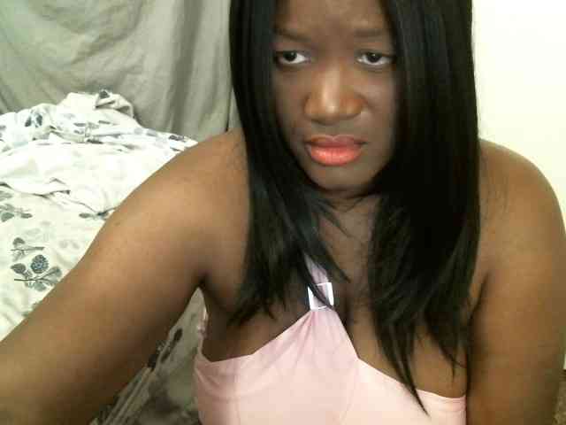 Bigtitscassie webcam