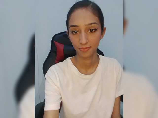 AlinaPopy live cam on BongaCams