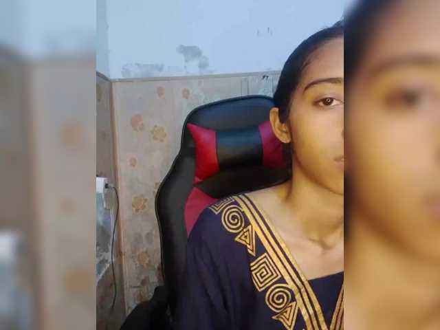 AlinaPopy live cam on BongaCams