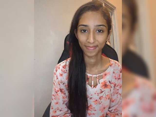 AlinaPopy live cam on BongaCams