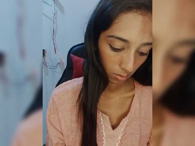 AlinaPopy live cam preview