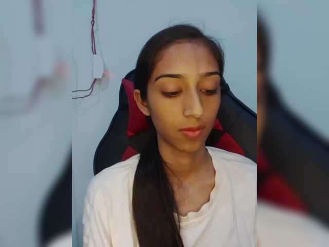 AlinaPopy — live female cam