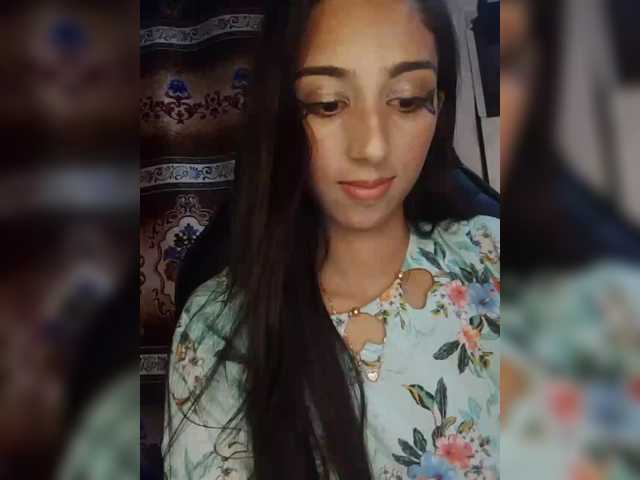 AlinaPopy's BongaCams show and profile