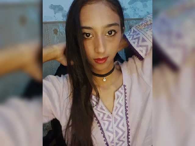 AlinaPopy live cam on BongaCams