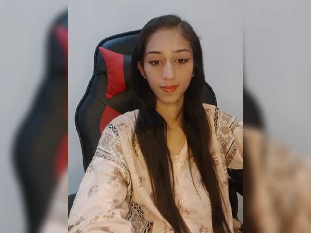 AlinaPopy — live female cam