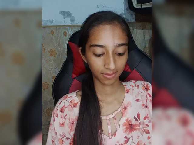 AlinaPopy live cam on BongaCams
