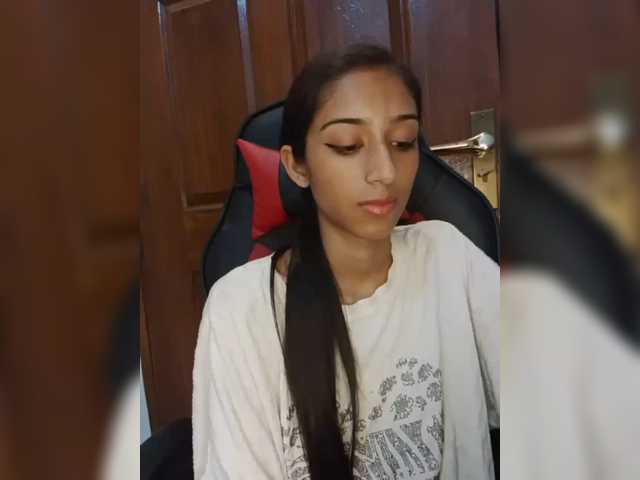 AlinaPopy — live female cam