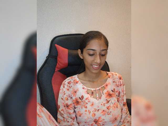 AlinaPopy live cam on BongaCams
