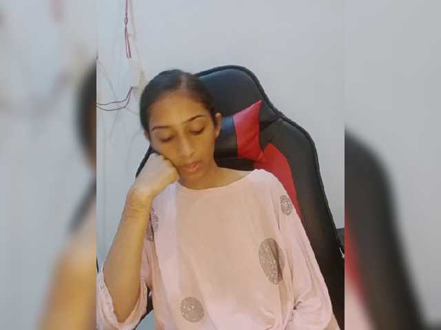 AlinaPopy live cam on BongaCams