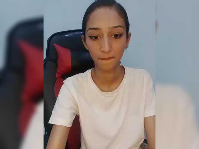 AlinaPopy live cam preview