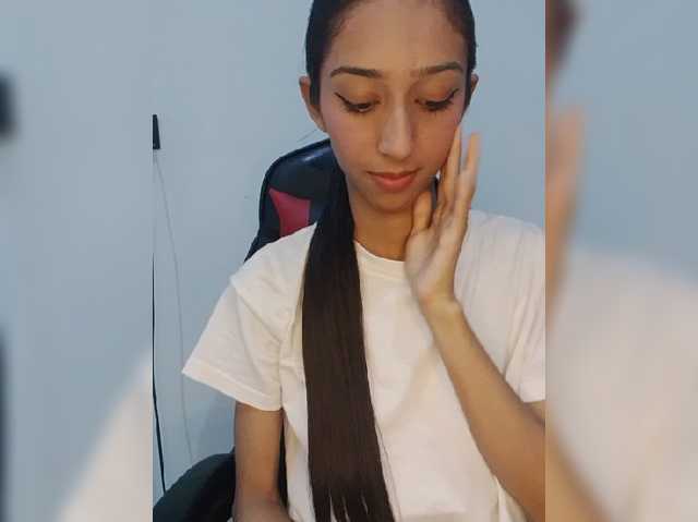 AlinaPopy live cam on BongaCams