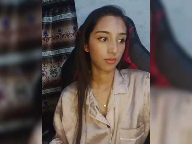 AlinaPopy's BongaCams show and profile