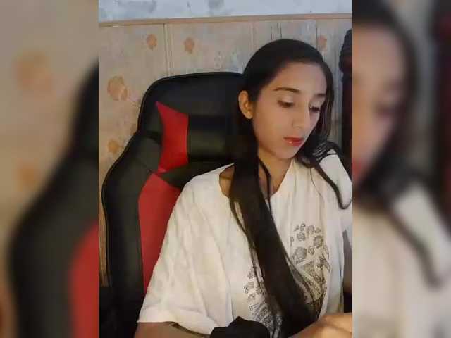 AlinaPopy live cam on BongaCams