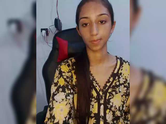 AlinaPopy live cam on BongaCams