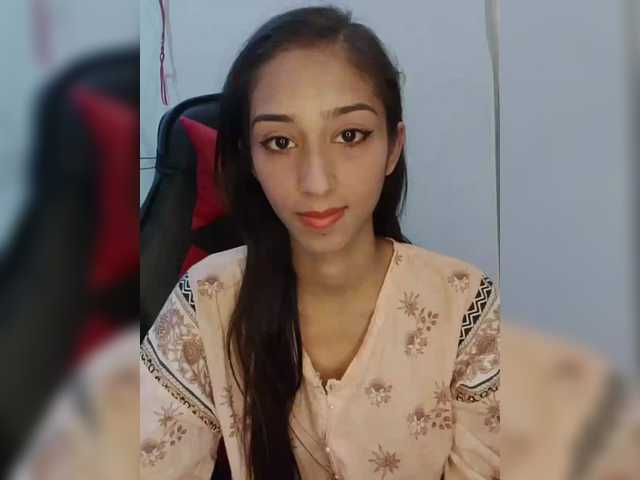 AlinaPopy live cam on BongaCams