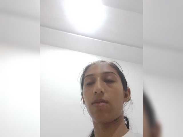 AlinaPopy live cam preview