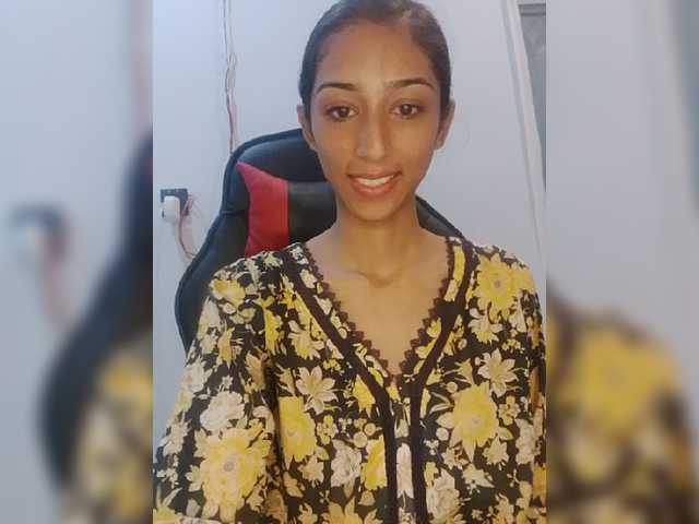 AlinaPopy live cam on BongaCams