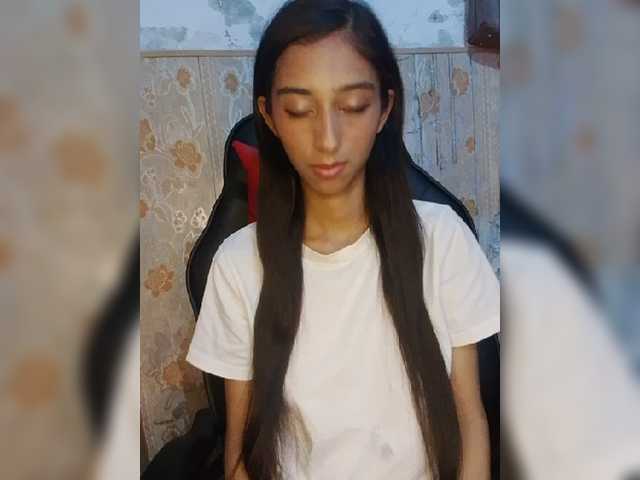 AlinaPopy live webcam show