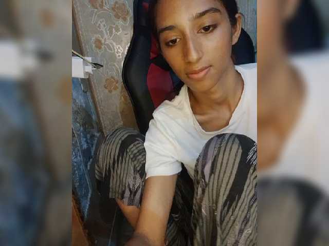 AlinaPopy live cam on BongaCams