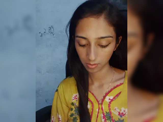 AlinaPopy's BongaCams show and profile