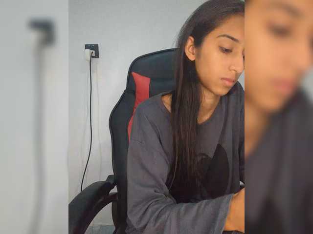 AlinaPopy live cam on BongaCams