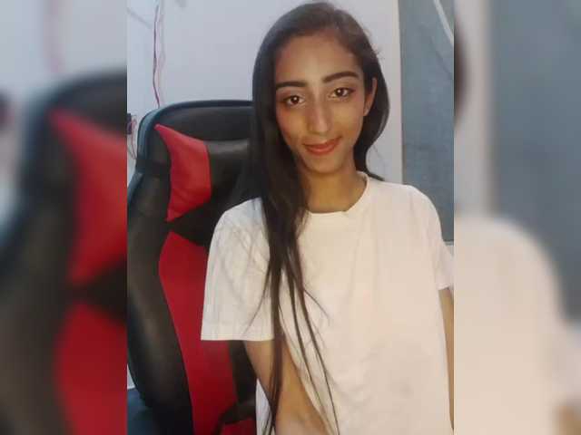 AlinaPopy live cam on BongaCams