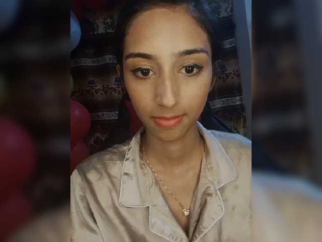 AlinaPopy's BongaCams show and profile