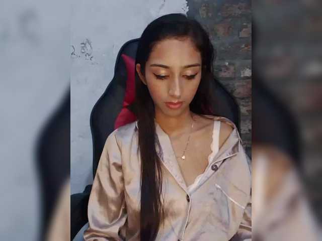 AlinaPopy's BongaCams show and profile