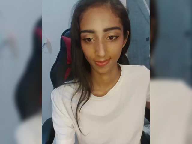 AlinaPopy live cam on BongaCams