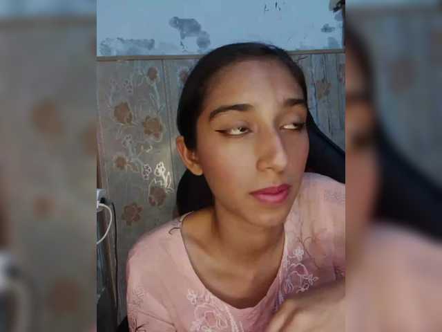 AlinaPopy live cam on BongaCams