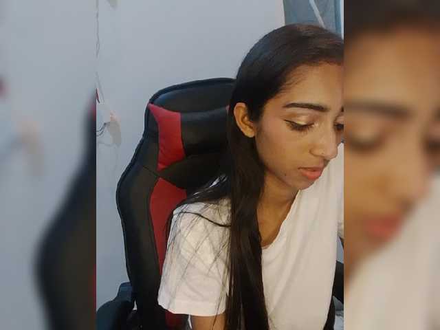 AlinaPopy live cam on BongaCams