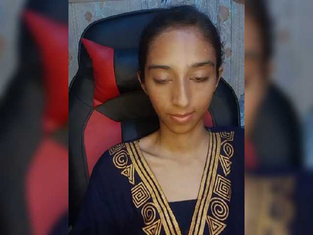 AlinaPopy live cam on BongaCams