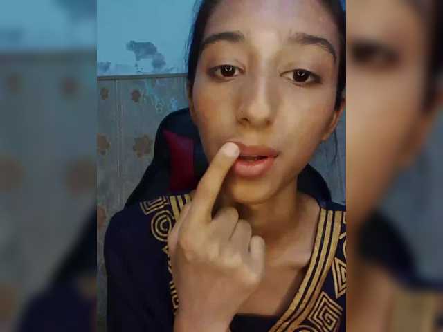 AlinaPopy live webcam show