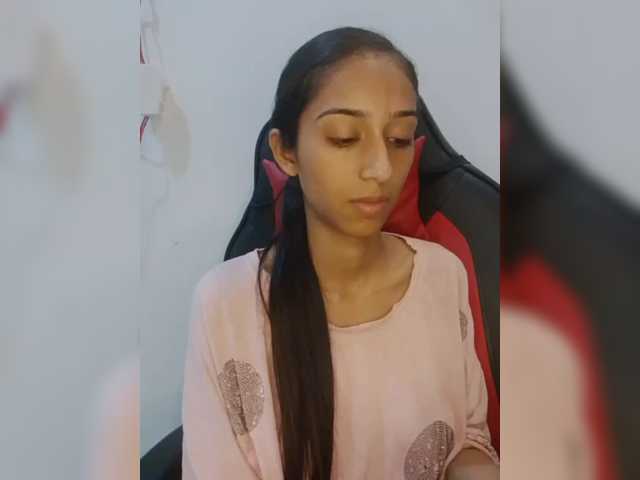 AlinaPopy, en directo ahora en BongaCams