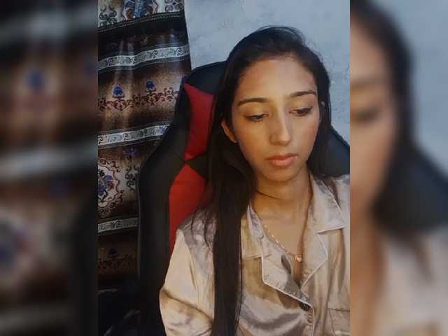 AlinaPopy's BongaCams show and profile